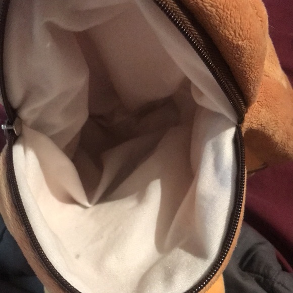 Incredibly Adorable Fuzzy Joey Baby Kangaroo children’s back pack - Picture 3 of 5